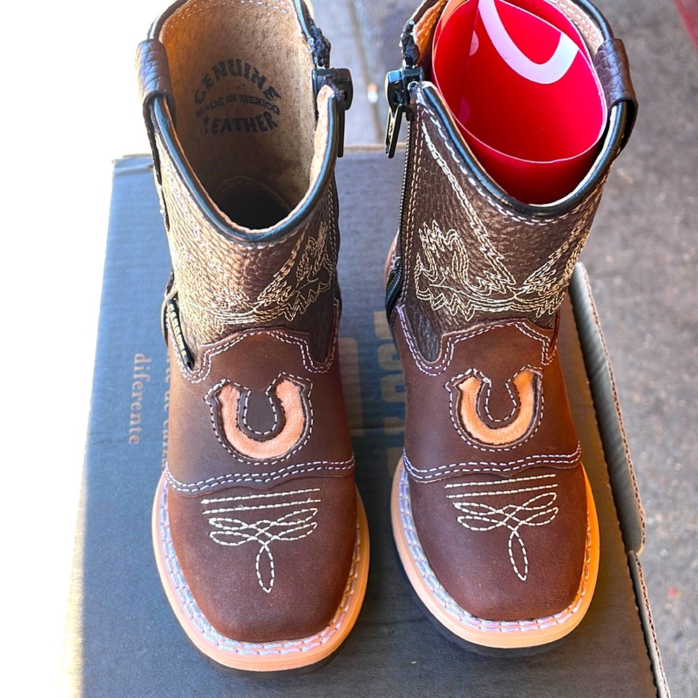 Carrera boots